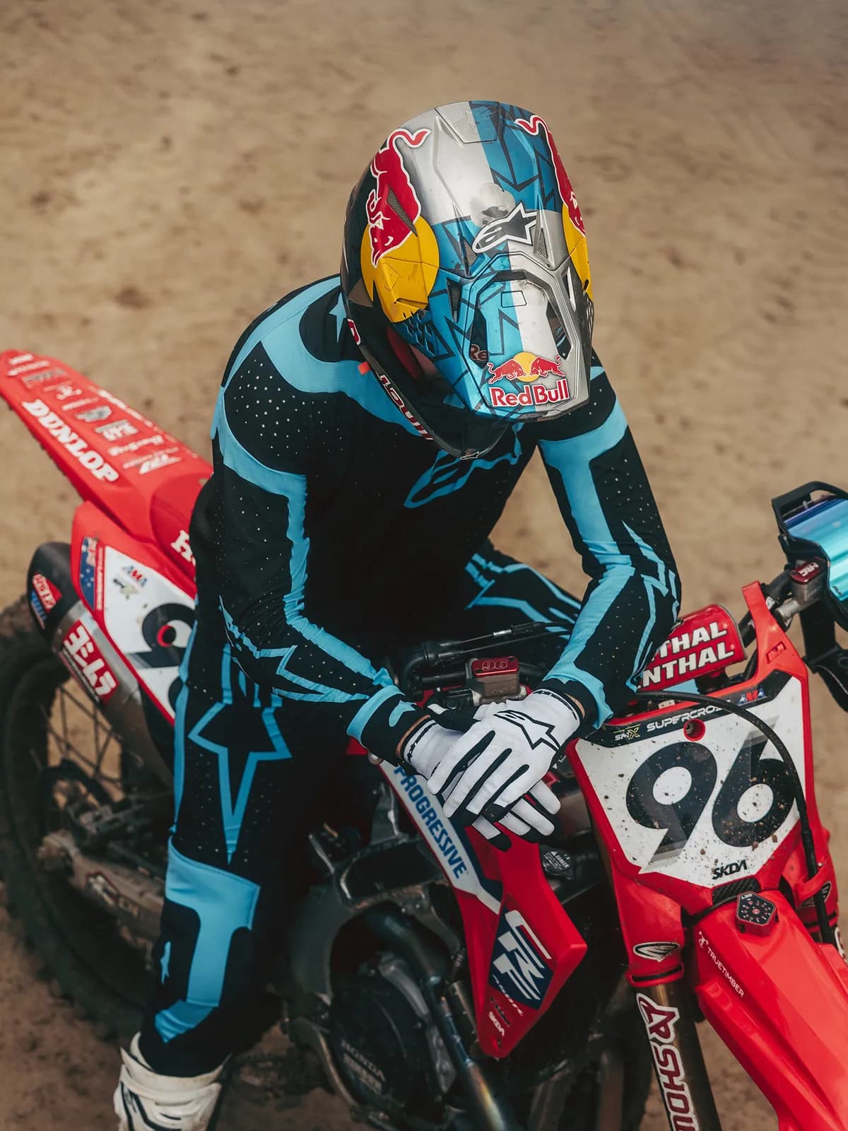 Alpinestars Supertech Vesta — actiebeeld 1