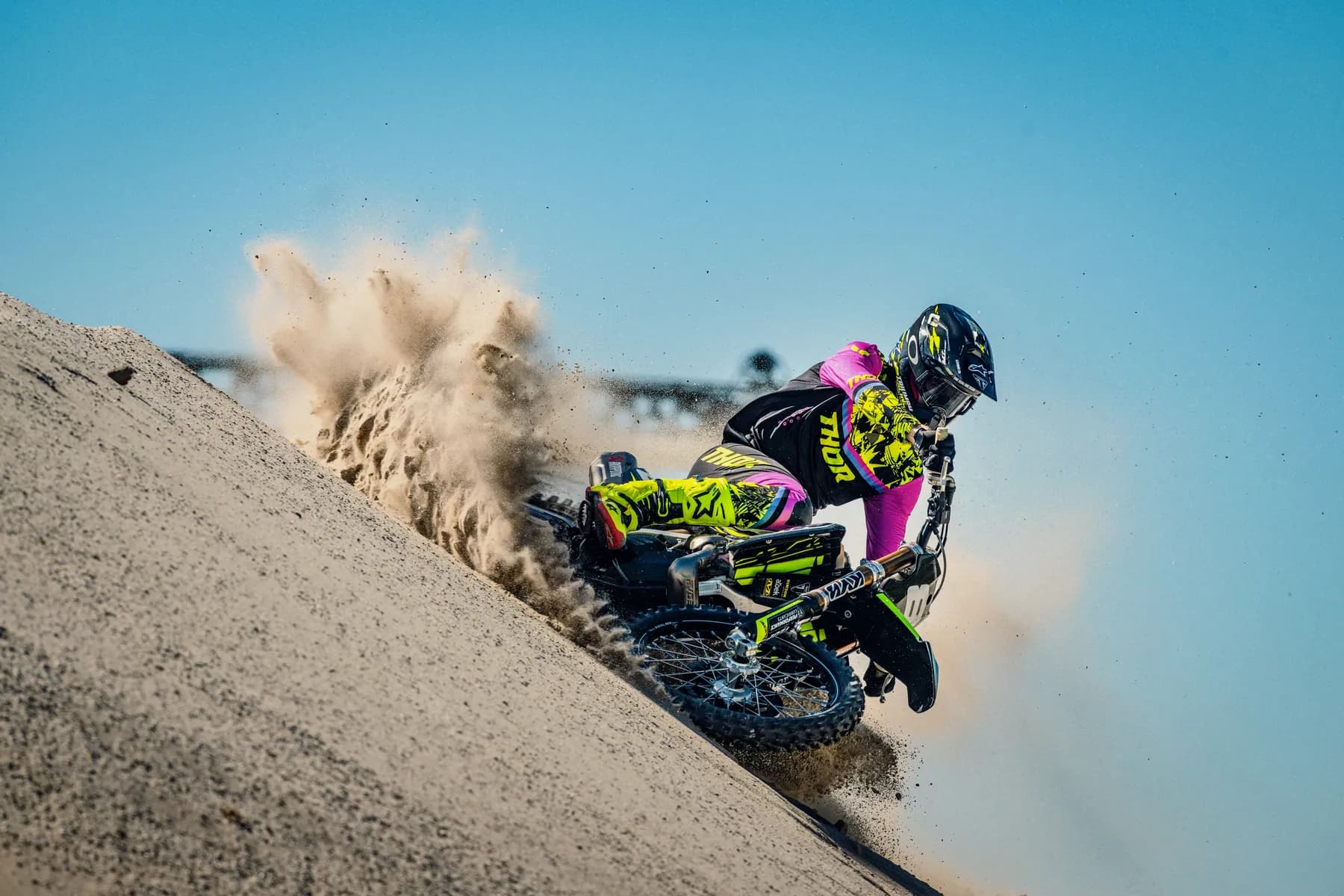 Sport Punk — Collection Alpinestars 2027 en action