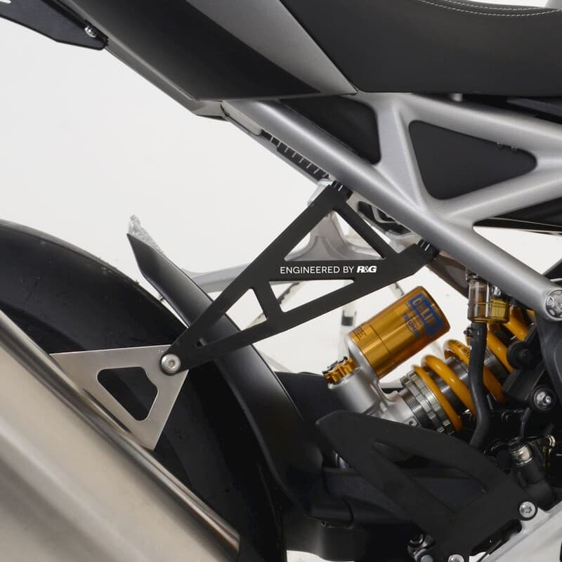 R&G Racing Rear Footrest Blanking Plate Kit & Exhaust Hangers Silver - Triumph Speed Triple Rs/Rr